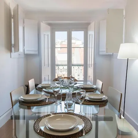 Lovelystay - Bairro Alto Terrace Wonder Lisbon