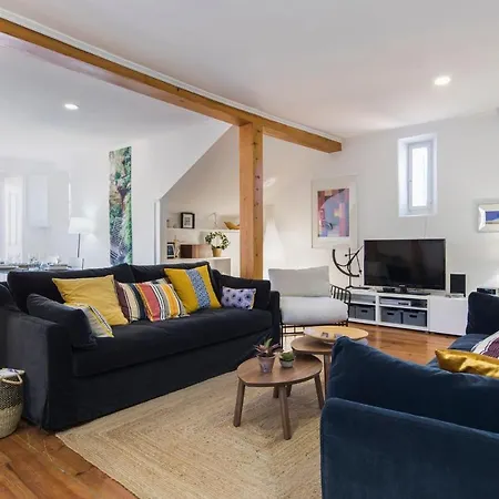 Lovelystay - Bairro Alto Terrace Wonder Apartment