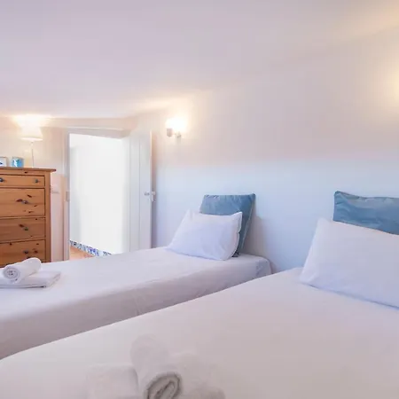Lovelystay - Bairro Alto Terrace Wonder Apartment *