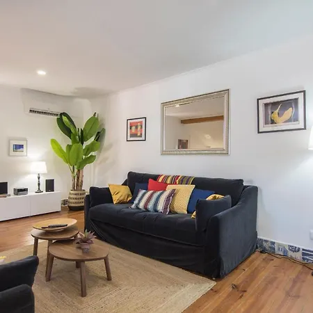Lovelystay - Bairro Alto Terrace Wonder Apartment *