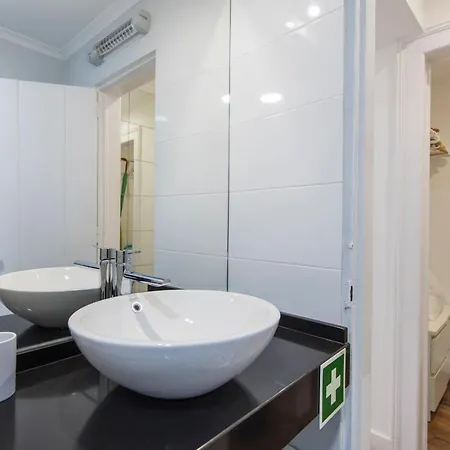 Lovelystay - Bairro Alto Terrace Wonder * Lisbon