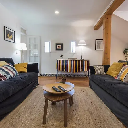 Lovelystay - Bairro Alto Terrace Wonder Apartment *