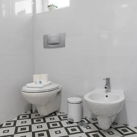 Lovelystay - Bairro Alto Terrace Wonder Apartment